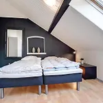 Semesterbostad 22-bedroom In Henne Henne Strand