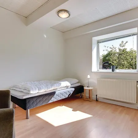 22-bedroom In Henne