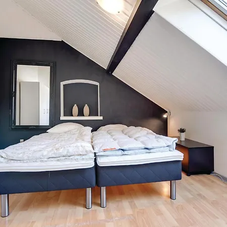 Дом отдыха 22-bedroom In Henne Хенне-Странн