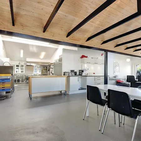 Дом отдыха 22-bedroom In Henne Хенне-Странн