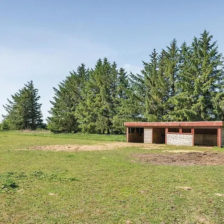 Дом отдыха 22-bedroom In Henne Хенне-Странн
