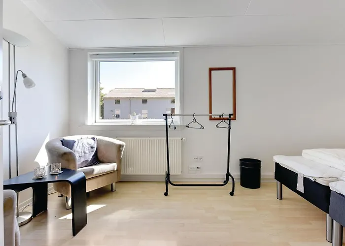 Holiday home 22-bedroom In Henne