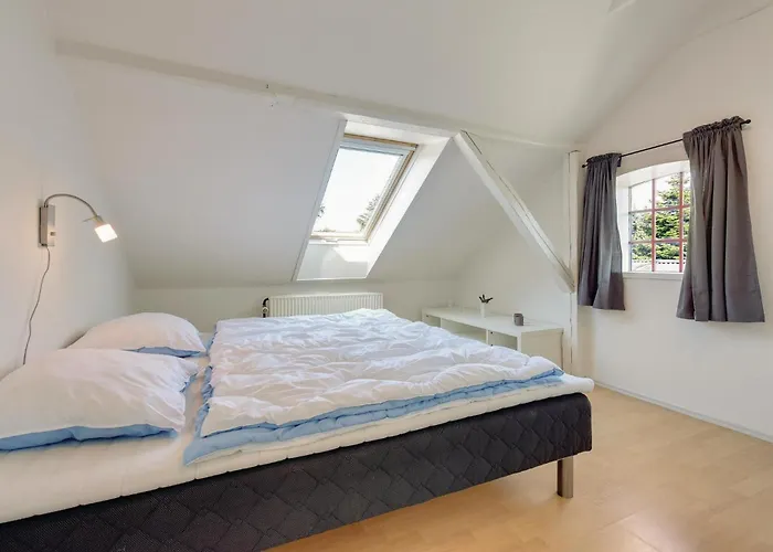 22-bedroom In Henne