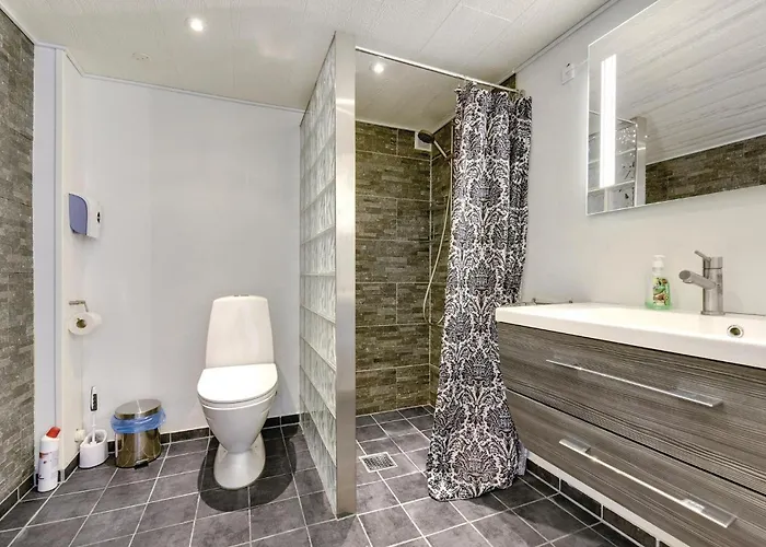 22-bedroom In Henne Holiday home *