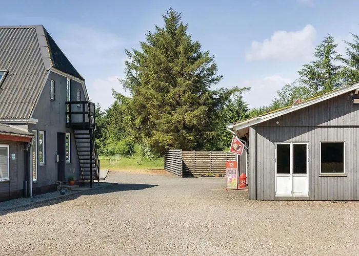22-bedroom In Henne Henne Strand