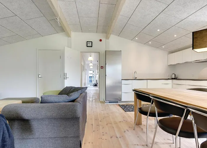 Holiday home 22-bedroom In Henne