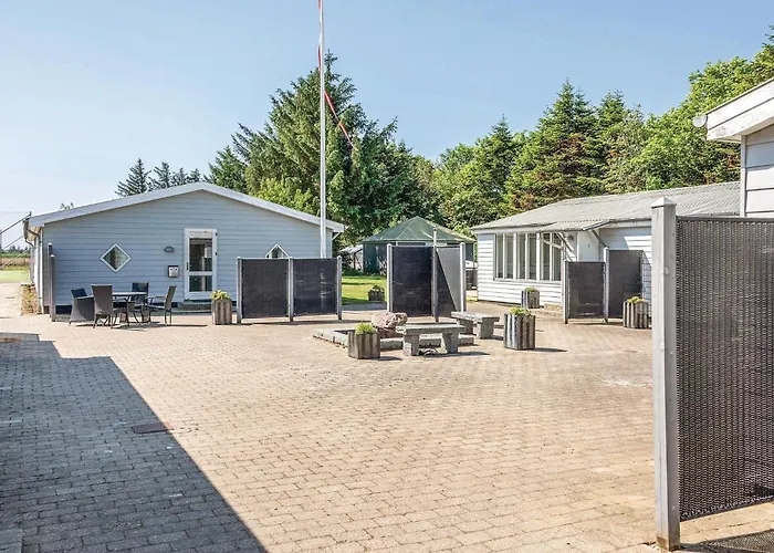 22-bedroom In Henne