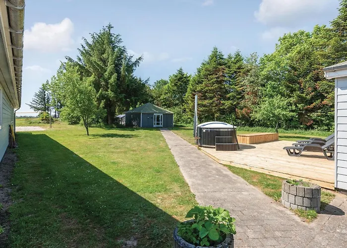 22-bedroom In Henne