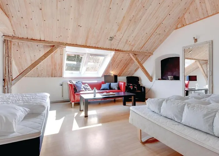 22-bedroom In Henne Holiday home Henne Strand